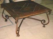 tavolo basso solo per arredo interno, eseguito con antico pavimento in quercia 